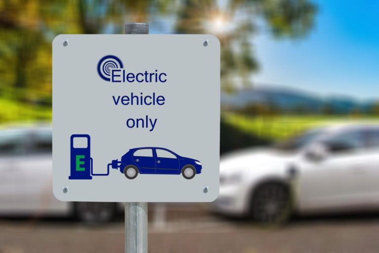 Auto elettriche e ibride, nel 2020 le vendite hanno superato il 23% in Europa