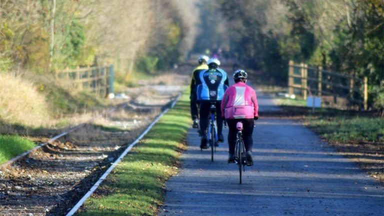 Ferrovie dismesse, una grande risorsa per la bici: oltre 1000 km trasformati in ciclovie