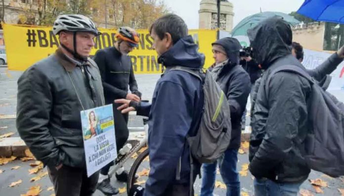 BASTA MORTI IN STRADA BASTA MORTI IN BICI