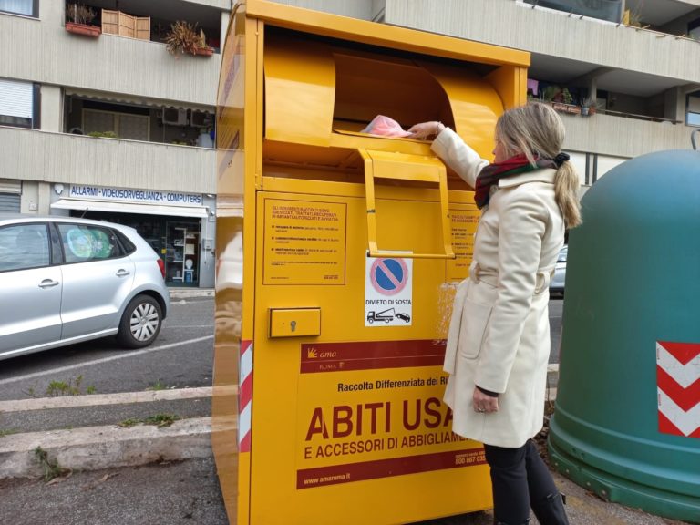 ama roma raccolta indumenti usati
