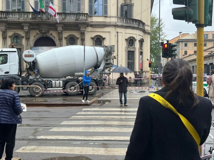 Milano ciclista investita