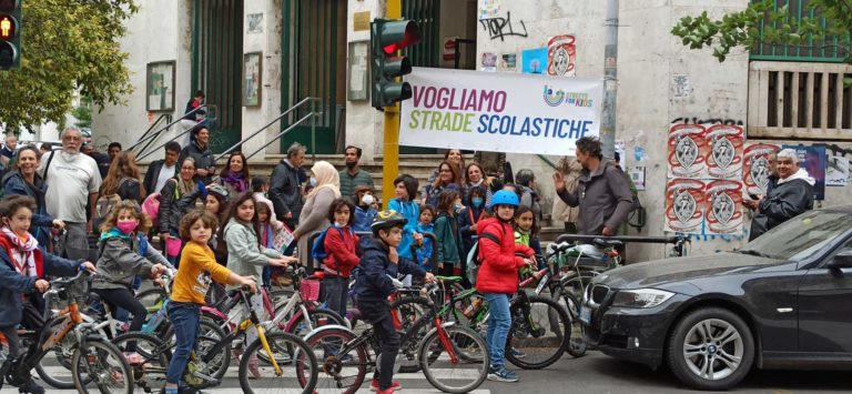 bambini strade scolastiche