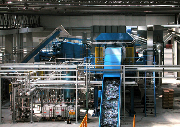 PNRR riciclo plastica Paesi UE riciclaggio dei rifiuti