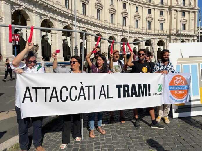 Roma Attaccati al Tram