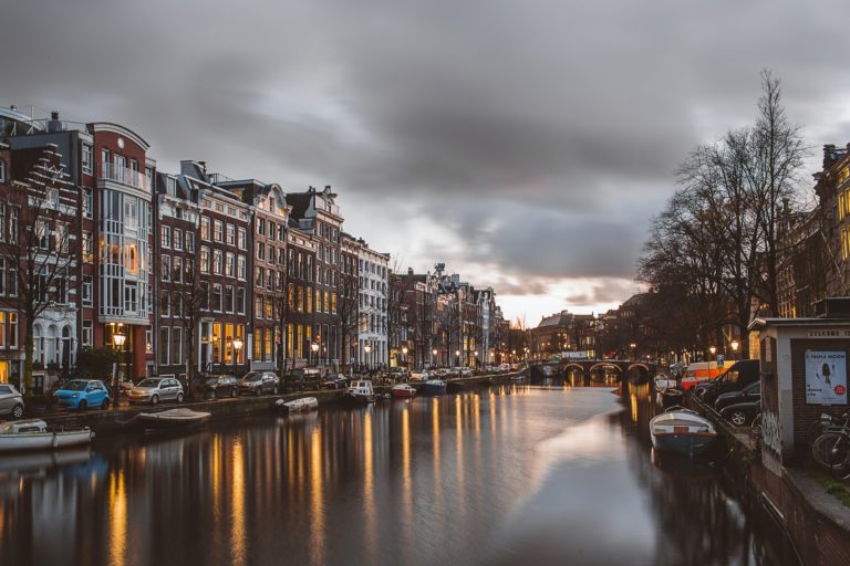 Amsterdam 8 dicembre limite 30km/h