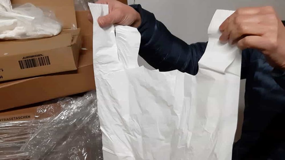 Sacchetti di plastica illegali, due sequestri a Napoli - Eco dalle Città