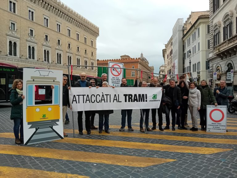Legambiente sulla campagna Città2030 a Roma: “Ancora troppe emissioni e centralità dell’auto”