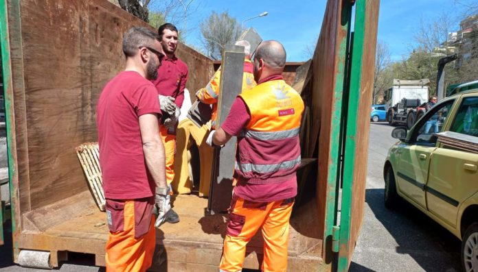 Rifiuti Roma AMA ingombranti