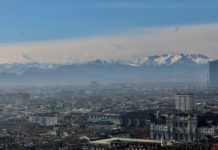 Torino, allerta smog: dal 1° al 5 gennaio stop ai diesel Euro 5 Torino causa legale smog Torino smog 1° 5 gennaio stop diesel Euro 5