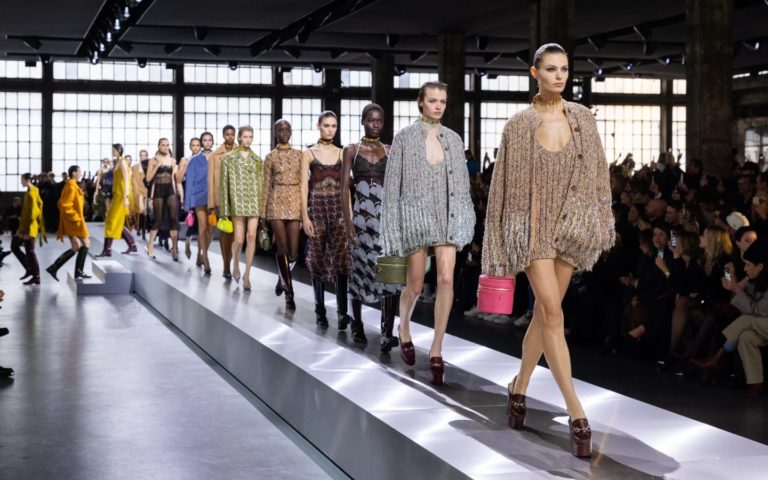 Settimana della Moda di Milano, l’industria produce il 10% delle emissioni globali | Studio ClimateSeed