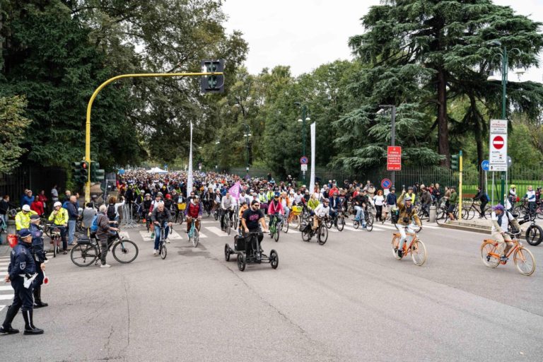 Mille Mila Bici 2024 è un successo: il 6 ottobre a Milano oltre tremila cittadini in bicicletta