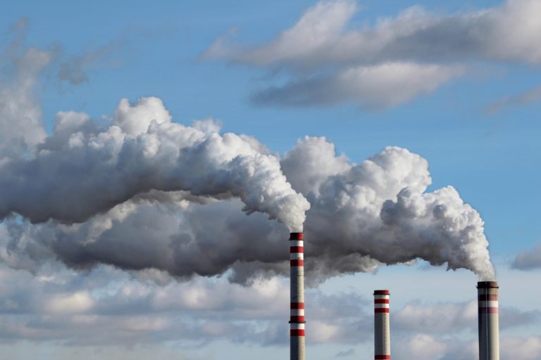 Nel 2050 35 milioni nuovi casi di tumore: +77% rispetto al 2022. Inquinamento sempre sotto accusa