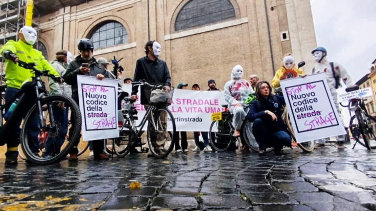 Nuovo Codice della Strada, le associazioni: “Riforma sbagliata e pericolosa, non in nostro nome”