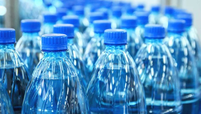 contenuto riciclato bottiglie PET Coripet adistribuzione R-PET consorziati Coripet 5.500 tonnellate RPET