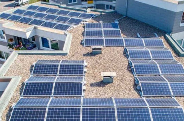 Comunità energetica Esquilino Roma Investire energia solare Comunità energetiche Emilia-Romagna Emilia-Romagna 15 milioni edifici pubblici sostenibili Green Energy Day 2026 Rinnovabili e cittadini prosumer: le proposte di Adiconsum in Senato Milano impianti fotovoltaici case popolari via Rilke Comunità energetiche ripristinare fondi PNRR CER Torino 4 milioni euro efficientamento energetico cinque scuole Comunità energetiche ENEA CNEL sostenibilità RAEE