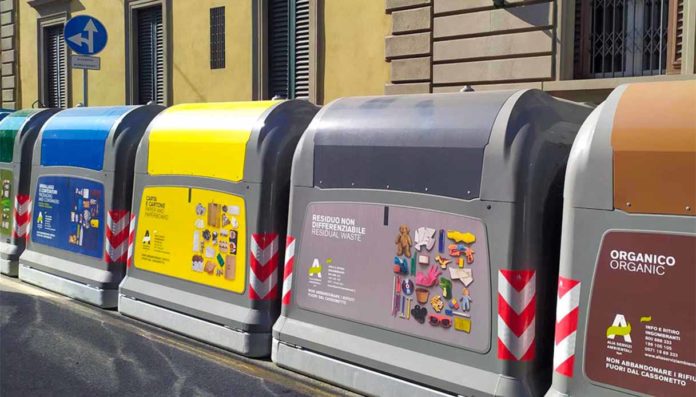 Firenze turisti raccolta differenziata