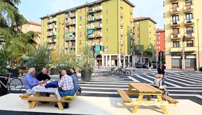 Milano spazi verdi pedonali largo San Dionigi