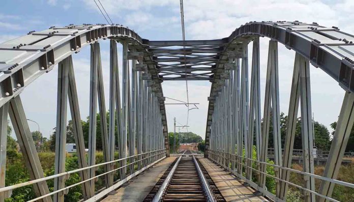 Parma-Suzzara linea ferroviaria elettrificata