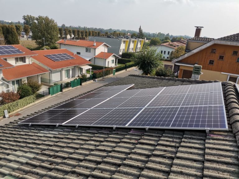 Comunità Energetiche Rinnovabili, flop del bando regionale nel Lazio: solo due progetti presentati Torino comunità energetiche blackout
