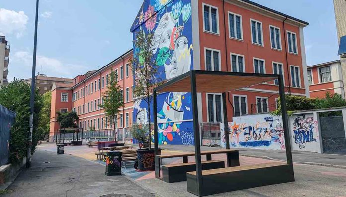 Milano strutture ombreggianti contrastare caldo urbano