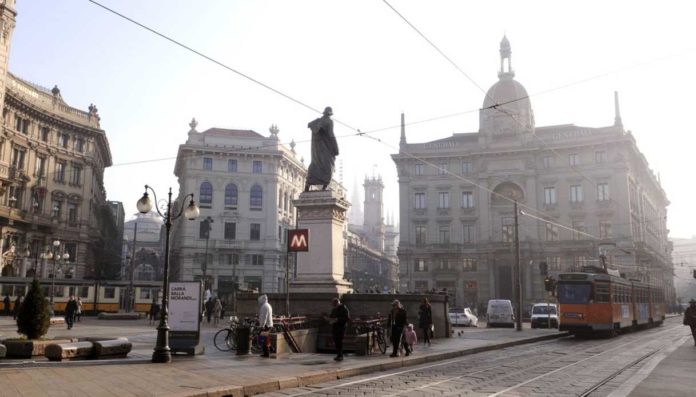 Milano 15 settembre tram piazza Cordusio