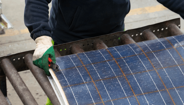 Pannelli fotovoltaici fine vita 30 settembre Torino EfficienTO efficienza energetica scuole