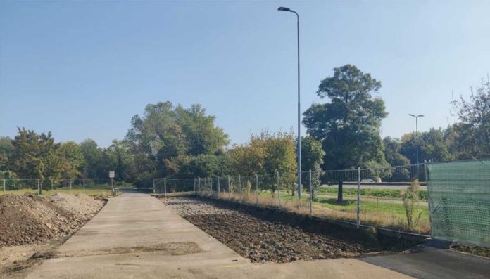 Milano depavimentazione parcheggio cimitero Bruzzano