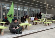 Cop 30: a Torino protesta Extinction Rebellion contro le “promesse disattese” delle politica