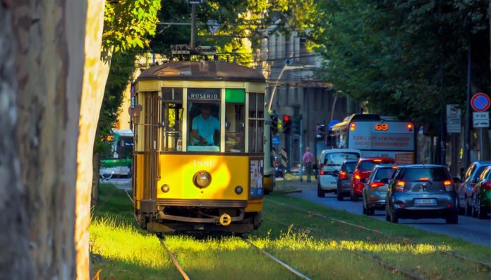 Lombardia 7 milioni Trasporto Pubblico Locale Lombardia 7 milioni Trasporto Pubblico Locale