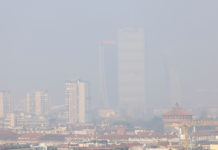 Nuovo studio rivela legame diretto tra picchi di smog e rischio cardiaco