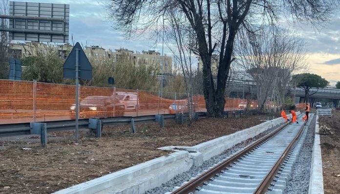 Roma, avviata la posa dei binari della nuova tranvia Togliatti