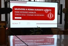 Roma, il piano mobilità Natale: tram, navette gratuite e nuovo Christmas Mobility Pass La Capitale lancia il piano mobilità per il periodo natalizio con il ripristino del servizio tram e un potenziamento del trasporto pubblico verso il centro. Dal 6 dicembre arrivano le navette gratuite e il nuovo Christmas Mobility Pass insieme a orari Ztl estesi e incentivi dedicati alla sharing mobility