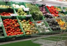 Francia, spreco alimentare: lavoratori dei negozi potranno prendersi il cibo invenduto Francia, spreco alimentare: lavoratori dei negozi potranno prendersi il cibo invenduto