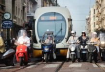 Milano, Area B e C, stop moto Euro 2-3 rinviato al 1° ottobre 2027 Milano Area B C stop moto Euro 2-3 rinviato 1 ottobre 2027