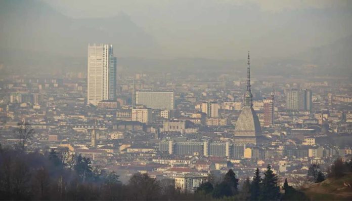 Smog Torino- da martedì 24 febbraio blocco diesel Euro5 Smog Torino- da martedì 24 febbraio blocco diesel Euro5