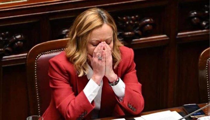 associazioni stroncano decreto bollette