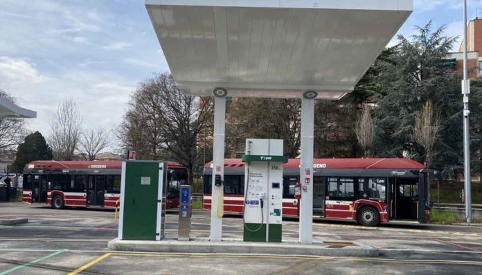 Bologna 127 bus idrogeno Tper Bologna 127 bus idrogeno Tper