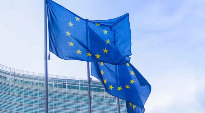 Imballaggi, esenzione UE per film estensibili e cinghie nel PPWR Crisi energetica bozza Ue Accelerate EU Imballaggi UE film estensibili cinghie PPWR