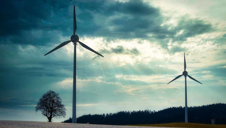 Nel 2025 luci e ombre per le rinnovabili, anche per disinformazione e pregiudizi Rinnovabili Emilia-Romagna, via libera al progetto di legge sulle Aree Idonee Rinnovabili Torino 30 marzo crisi energetiche fossili Guerra ed energia, Bce: “Superare dipendenza da fossili e accelerare su rinnovabili” Liguria piano energia rinnovabili mobilità sostenibile Basilicata rinnovabili bandi