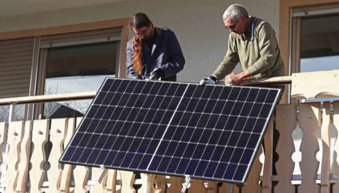 Regno Unito, il governo punta al solare “plug-in” per tutti contro la crisi