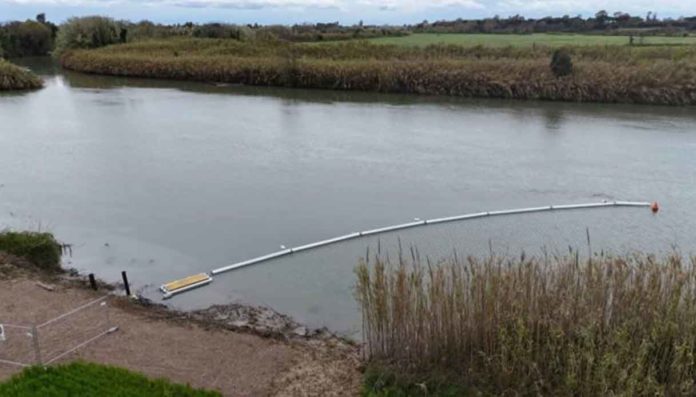 Rifiuti fluviali, sul Tevere una seconda barriera mangia-plastica Rifiuti fluviali, sul Tevere una seconda barriera mangia-plastica