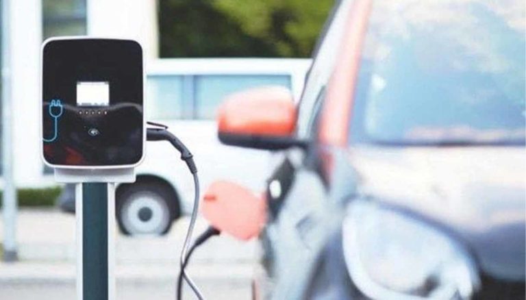 Roma, dal 1° luglio scatta la Ztl a pagamento per veicoli elettrici