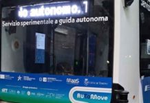 Torino, mobilità autonoma: test su strada per le navette senza conducente Torino mobilità autonom navette senza conducente