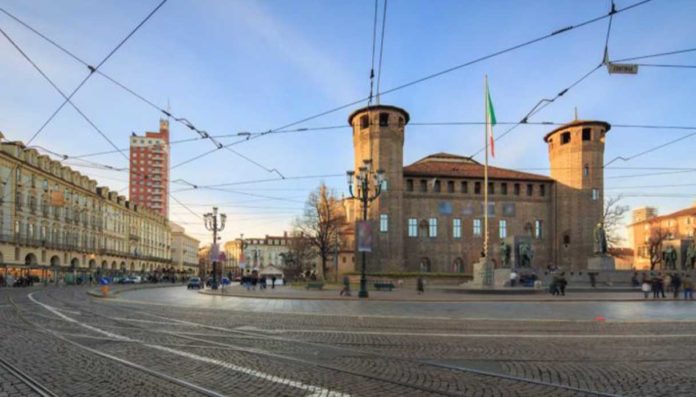 25 aprile a piedi in città per la Liberazione anche dal fossile
