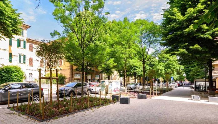 Bologna Città 30 lavori piazza Trento Trieste 18 maggio