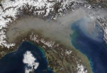 Pianura padana avvelenata dagli allevamenti intensivi, nuovo report di Greenpeace Pianura padana avvelenata dagli allevamenti intensivi, nuovo report di Greenpeace