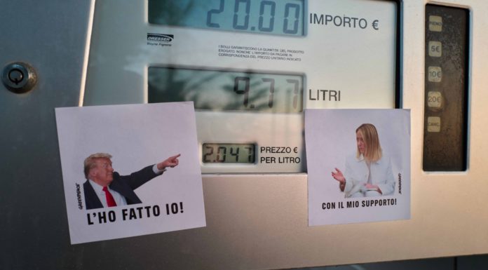 Caro carburanti, Greenpeace incolla adesivi di Trump e Meloni ai distributori