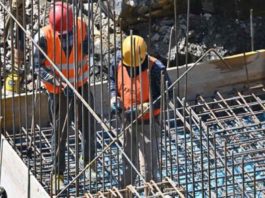 Normative e gestione dei cantieri edili in sicurezza Caldo: a rischio 1,5 milioni di lavoratori, Greenpeace e Cgil chiedono interventi urgenti Normative e gestione dei cantieri edili in sicurezza