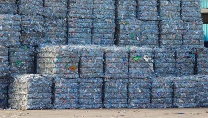 Crisi riciclo plastica, nei Comuni del pesarese urbinate raccolta a rischio Crisi riciclo plastica, nei Comuni del pesarese urbinate raccolta a rischio Crisi plastica: Emilia Romagna a rischio paralisi chiede intervento al governo