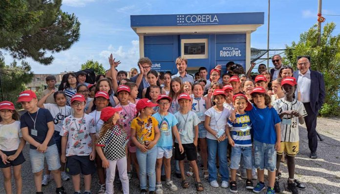 Genova Cep ecocompattatore RecoPet Corepla